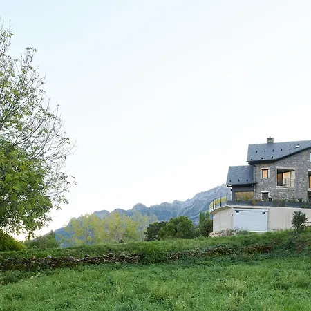 Casa De La Paz En El Valle De Tena Sandiniés