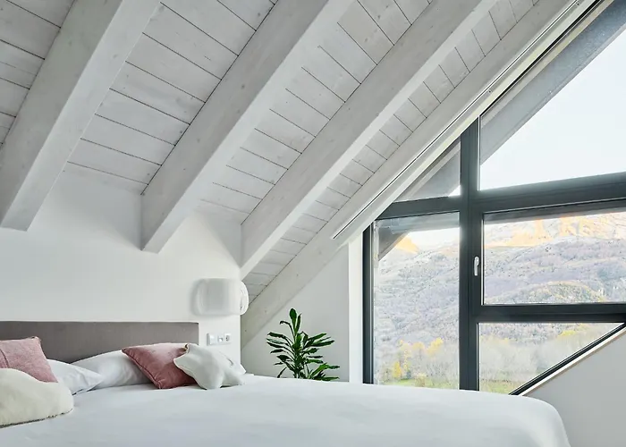 Casa De La Paz En El Valle De Tena * Sandiniés