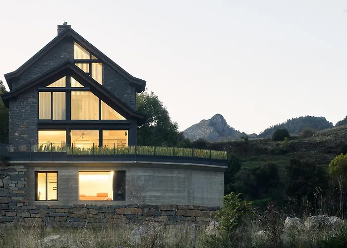 Casa De La Paz En El Valle De Tena